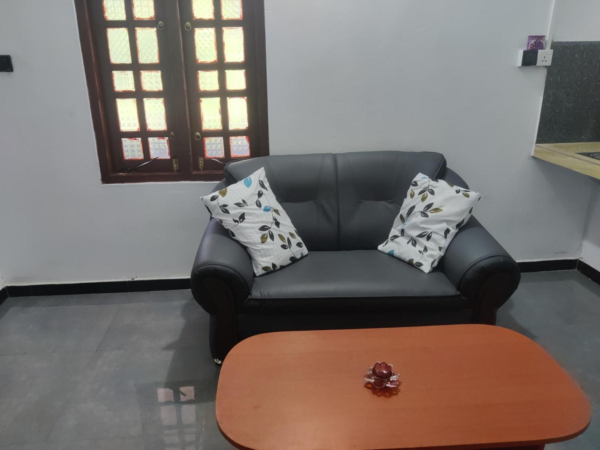 Enoch Guest House Маннар Экстерьер фото