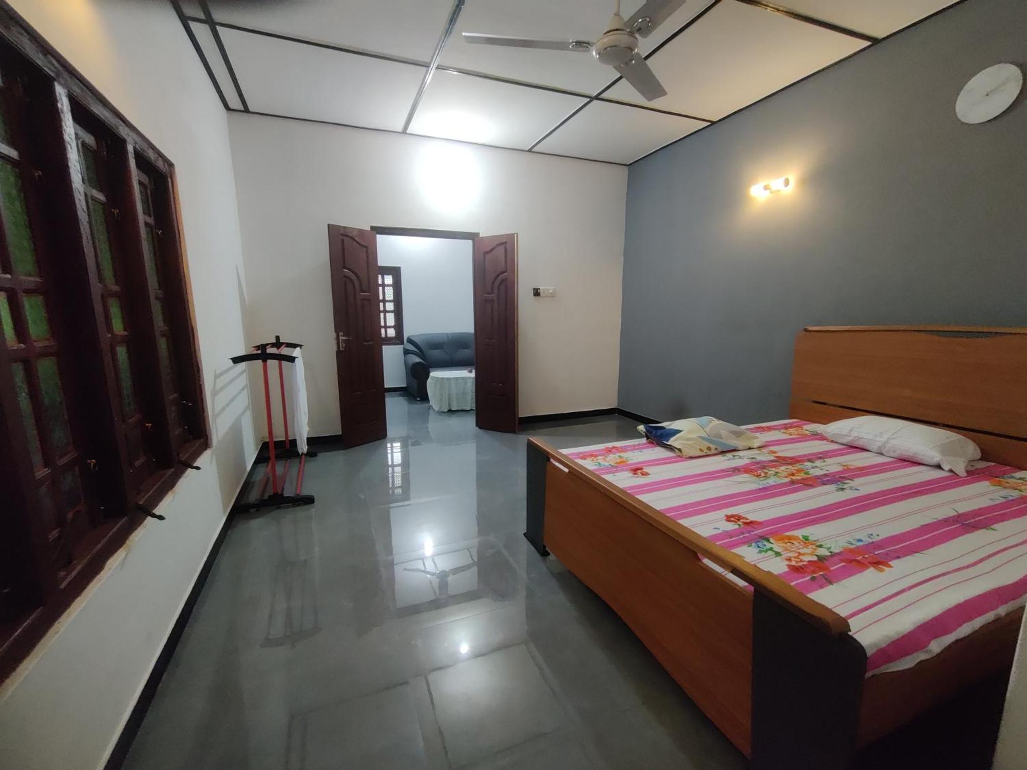 Enoch Guest House Маннар Экстерьер фото