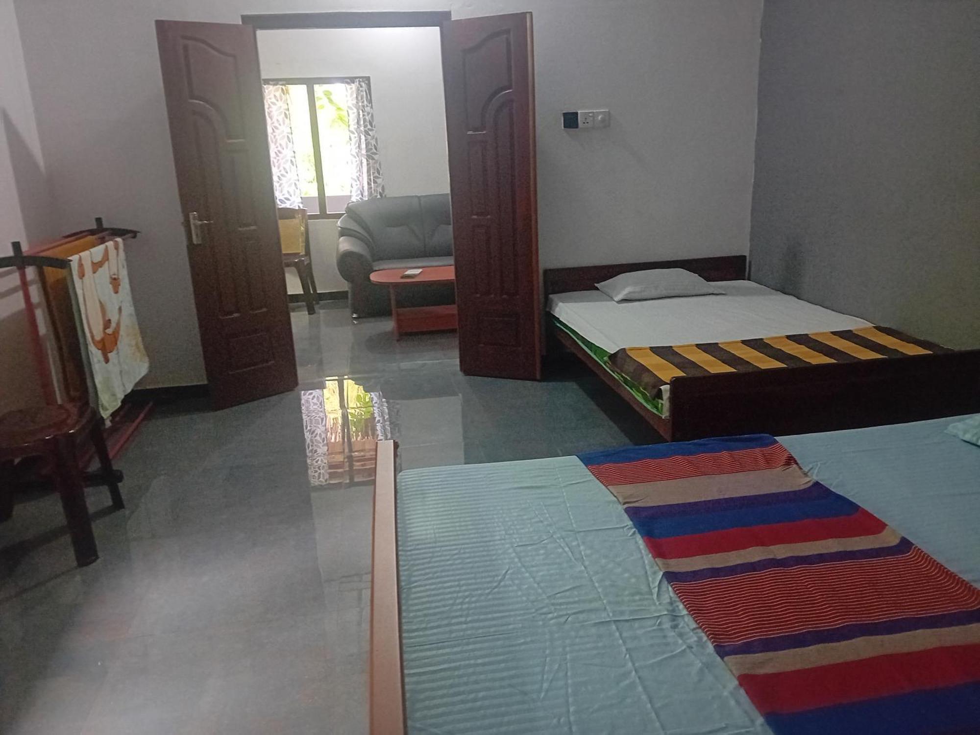 Enoch Guest House Маннар Экстерьер фото
